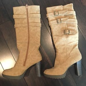Heeled boots